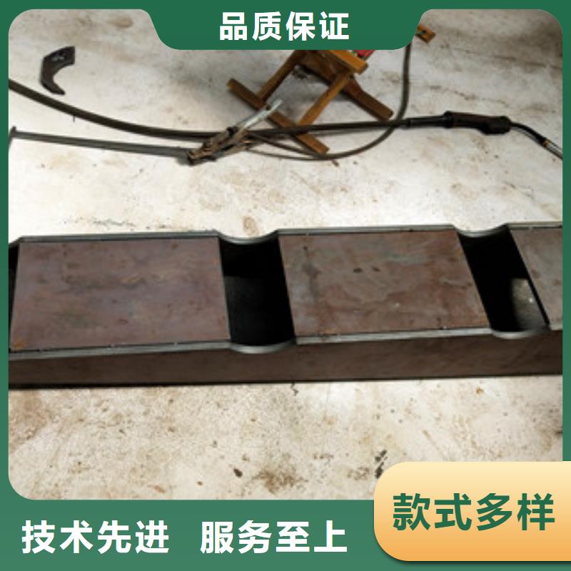 桥梁护栏镀锌波形护栏品质保障价格合理