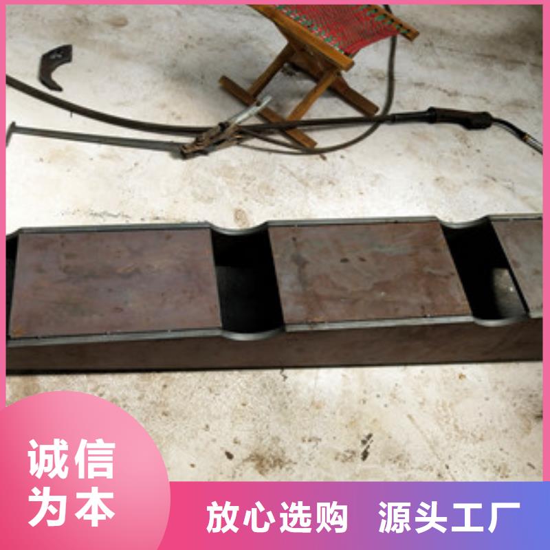橋梁護欄_人車分流欄來圖來樣定制