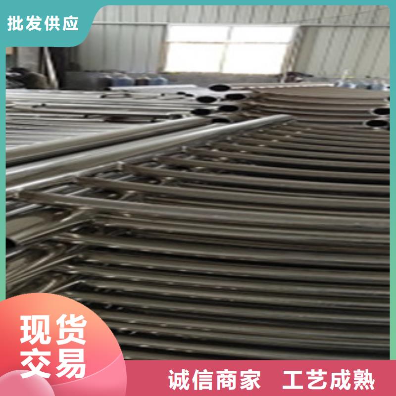 不锈钢复合管护栏,桥梁防撞立柱定金锁价