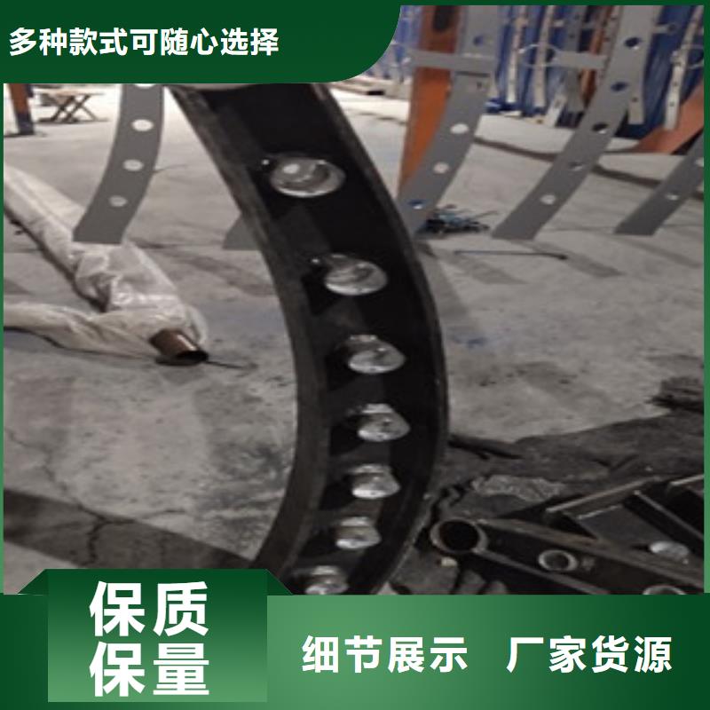 护栏热镀锌喷塑钢板立柱厂家供应