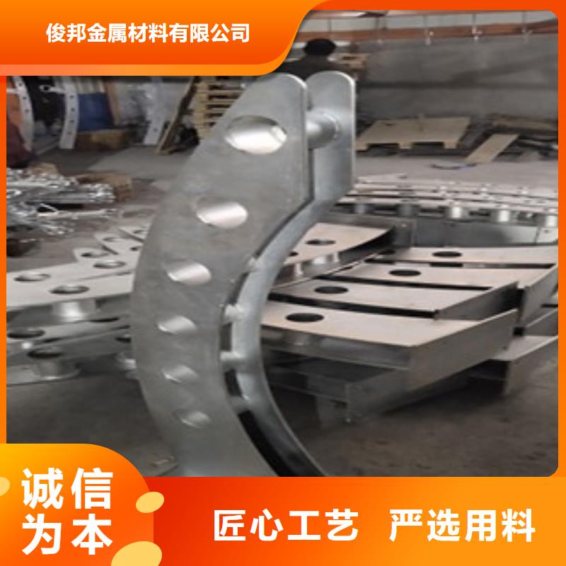 護(hù)欄橋梁防撞立柱價(jià)格實(shí)在
