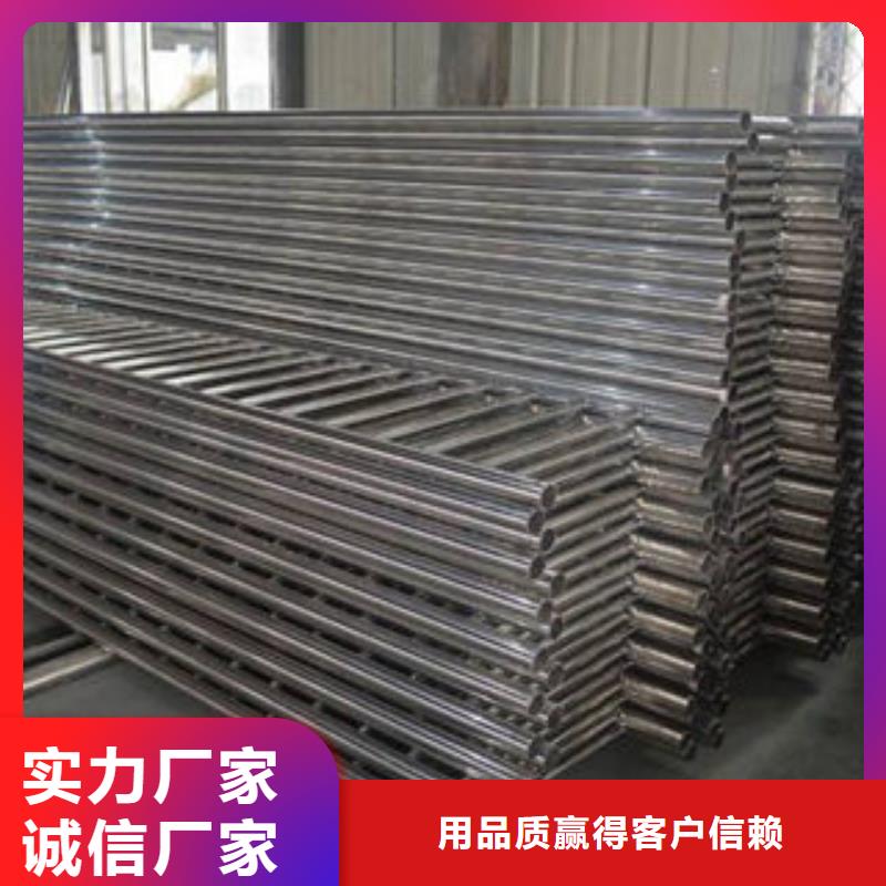 橋梁護欄熱鍍鋅噴塑鋼板立柱精工細致打造