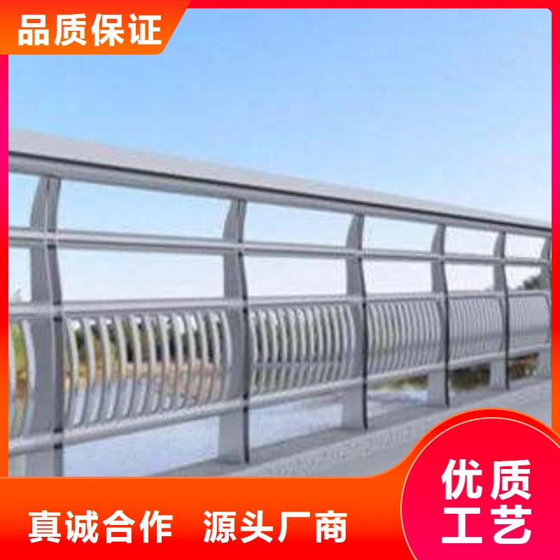 橋梁護(hù)欄熱鍍鋅噴塑鋼板立柱精工細(xì)致打造