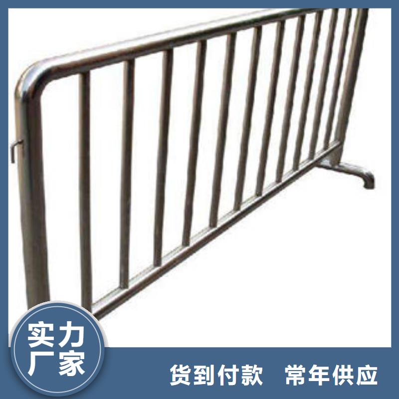 橋梁護欄熱鍍鋅噴塑鋼板立柱精工細致打造