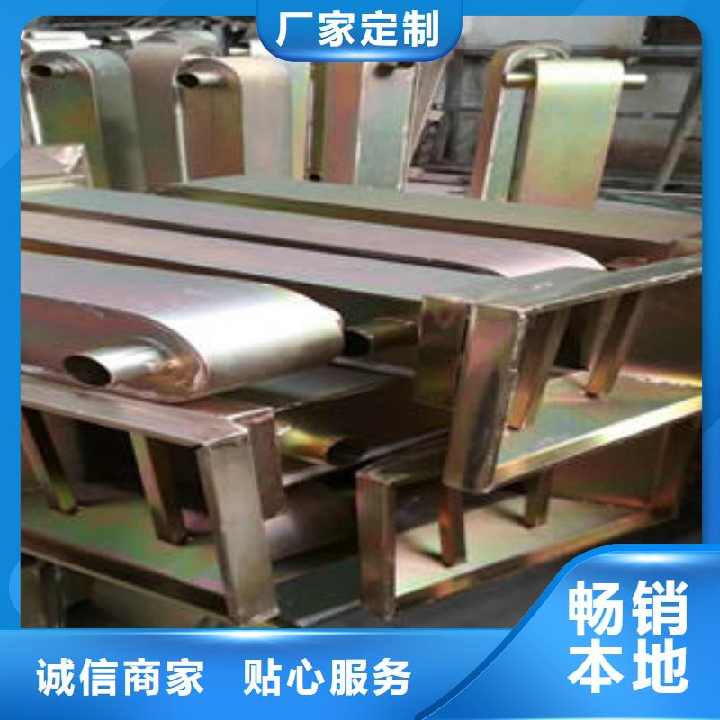 不銹鋼碳素鋼復(fù)合管護(hù)欄-橋梁護(hù)欄立柱實體廠家大量現(xiàn)貨