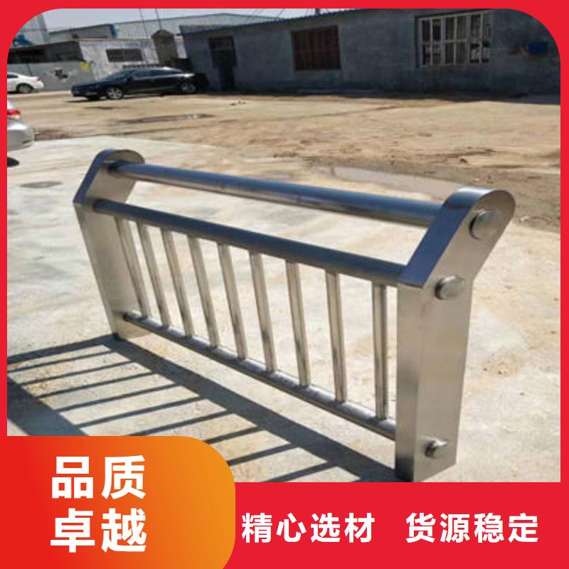 防撞立柱市政道路防護(hù)欄工程施工案例