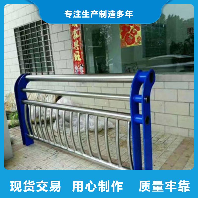 防撞立柱,旋轉(zhuǎn)護欄優(yōu)良材質(zhì)