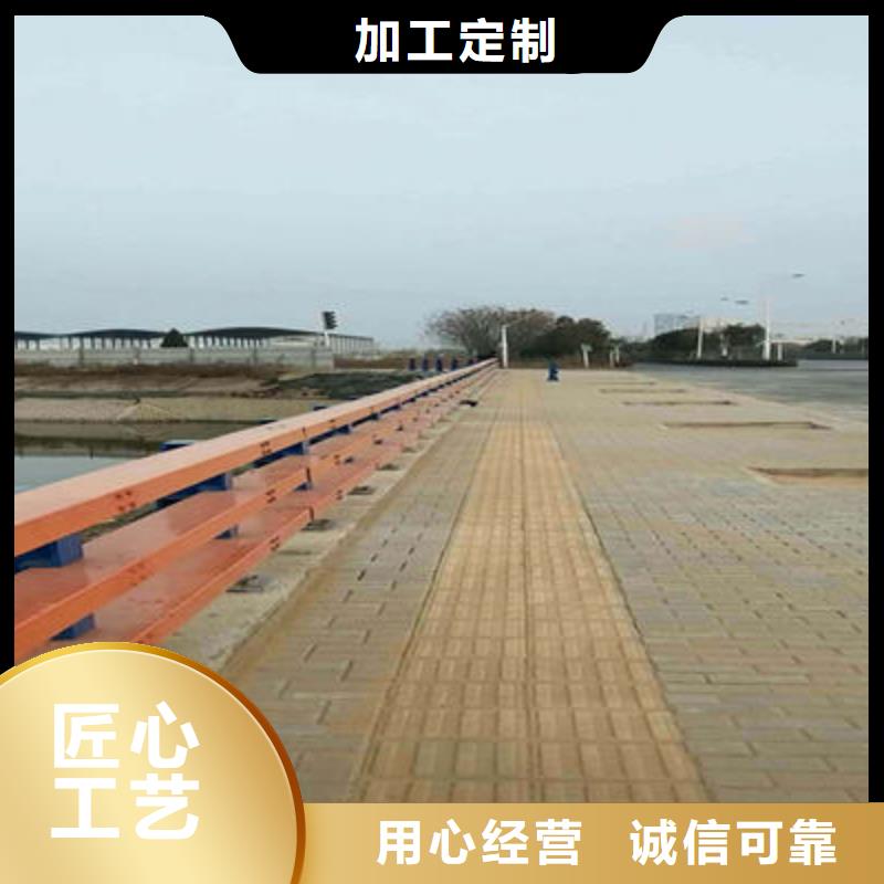 防撞立柱,旋轉(zhuǎn)護欄優(yōu)良材質(zhì)