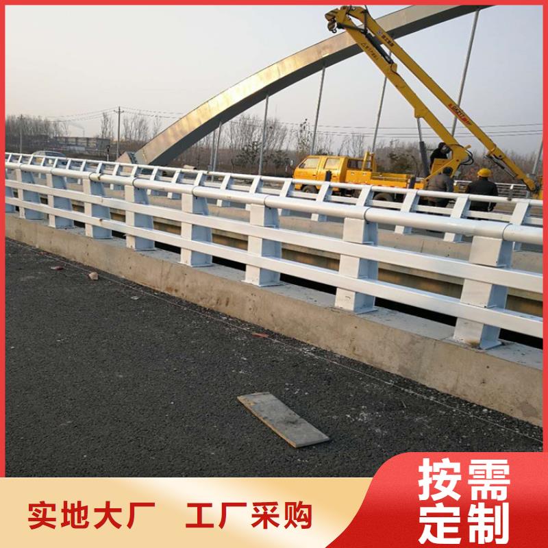 防撞護欄燈光護欄用品質(zhì)說話