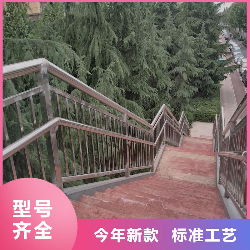 不銹鋼復(fù)合管橋梁護(hù)欄細(xì)節(jié)決定成敗