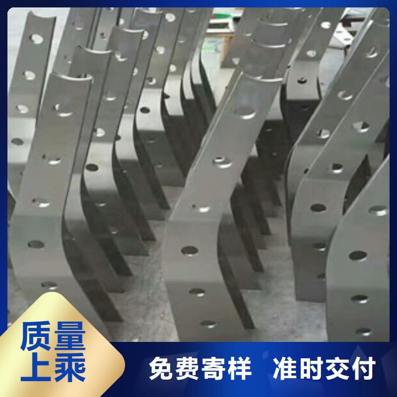 4M型防撞護欄大量現(xiàn)貨