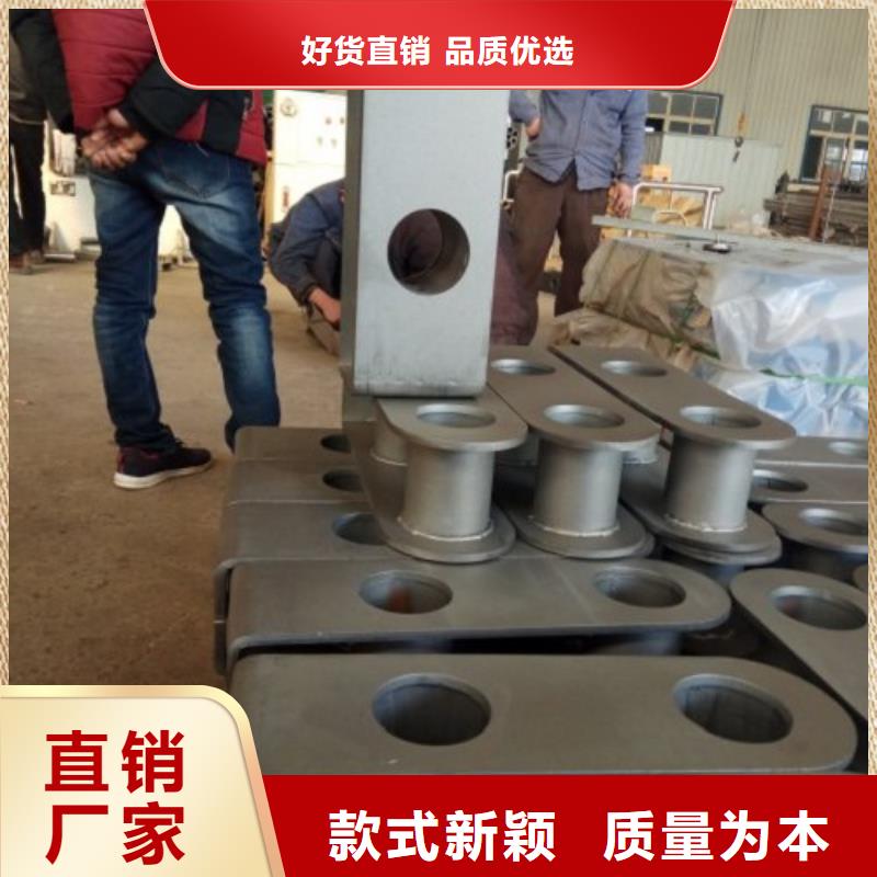 橋梁防撞支架,橋梁防撞護(hù)欄精工細(xì)作品質(zhì)優(yōu)良