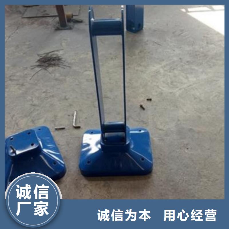 鍍鋅噴塑鋼板立柱可隨時發(fā)貨