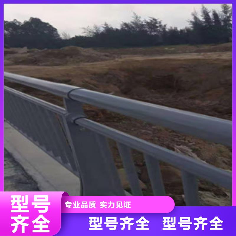 复合管不锈钢桥梁护栏严格把控质量