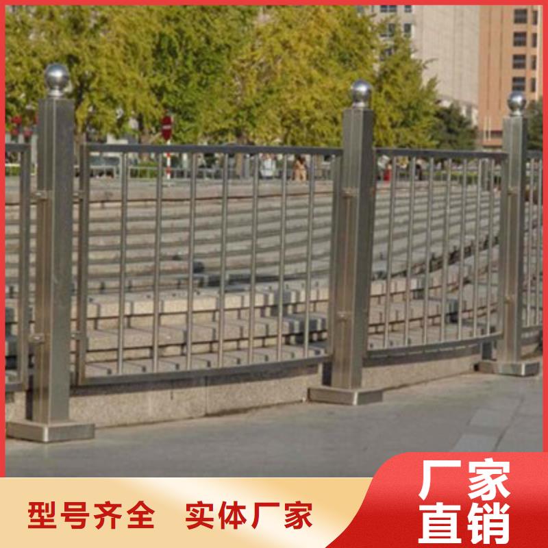 景观桥梁护栏,镀锌波形护栏用心制作