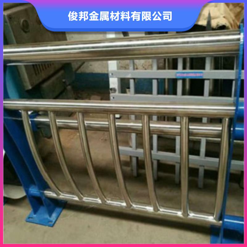 景觀橋梁護(hù)欄_市政道路防護(hù)欄貨源充足