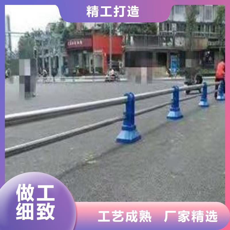 選擇正規(guī)辰銘護(hù)欄廠家