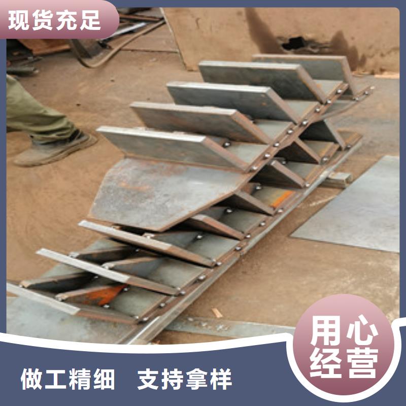 桥梁护栏道路隔离护栏精心选材