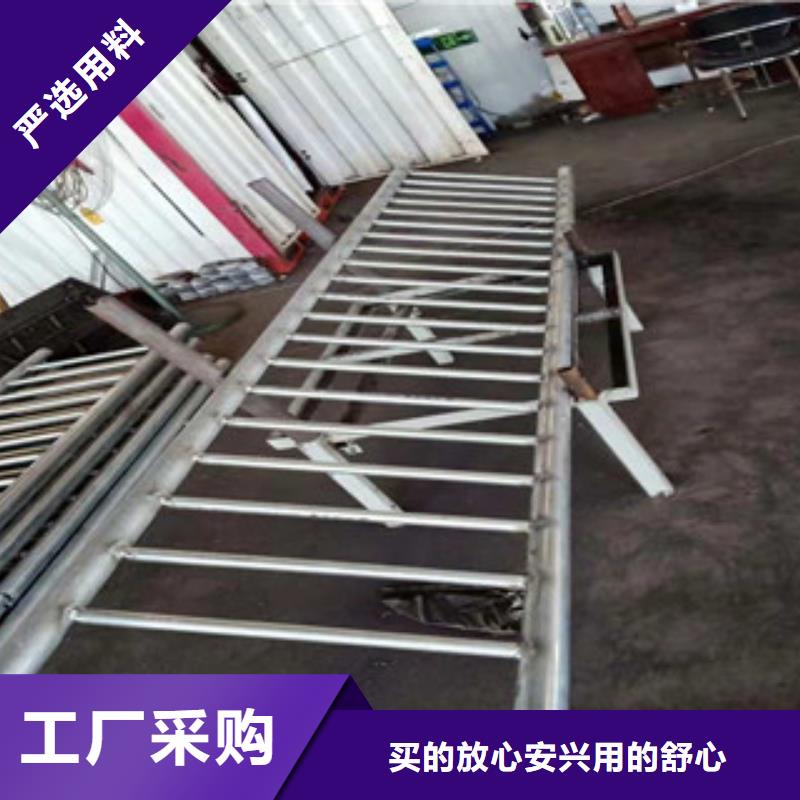 景觀護欄道路防撞護欄專注產(chǎn)品質(zhì)量與服務(wù)
