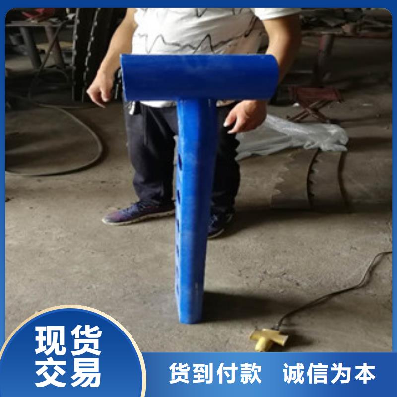 防撞立柱橋梁燈光護(hù)欄免費(fèi)獲取報(bào)價(jià)