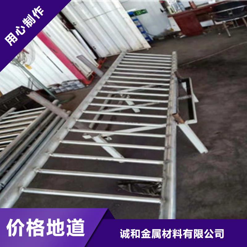 不銹鋼復(fù)合管景觀(guān)護(hù)欄景觀(guān)護(hù)欄廠(chǎng)家貨源穩(wěn)定
