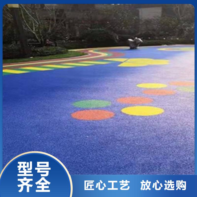 硅PU同質(zhì)透心地材匠心制造