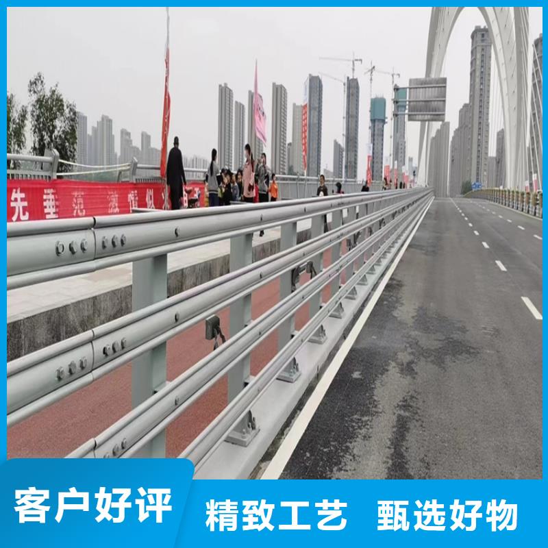 鋼板包廂橋梁防撞護(hù)欄展鴻護(hù)欄長(zhǎng)期有賣