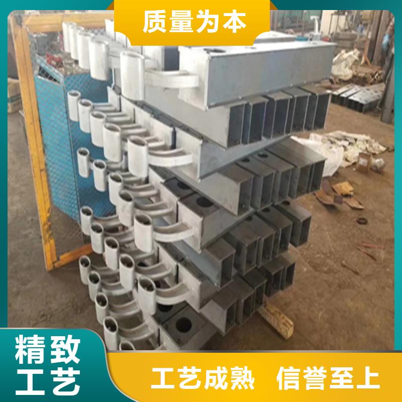 氟碳漆喷塑桥梁护栏展鸿护栏库存充足