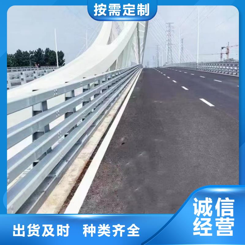 橋梁護欄Q235鋼板立柱專業(yè)生產(chǎn)團隊
