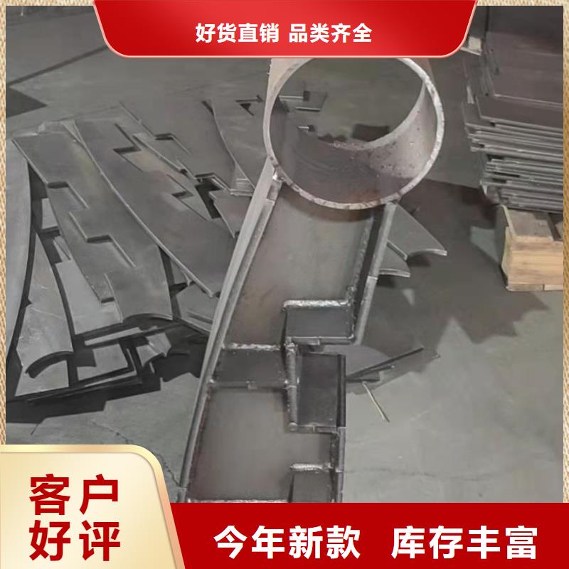 道路護欄_隔離四橫梁防撞護欄優(yōu)良工藝