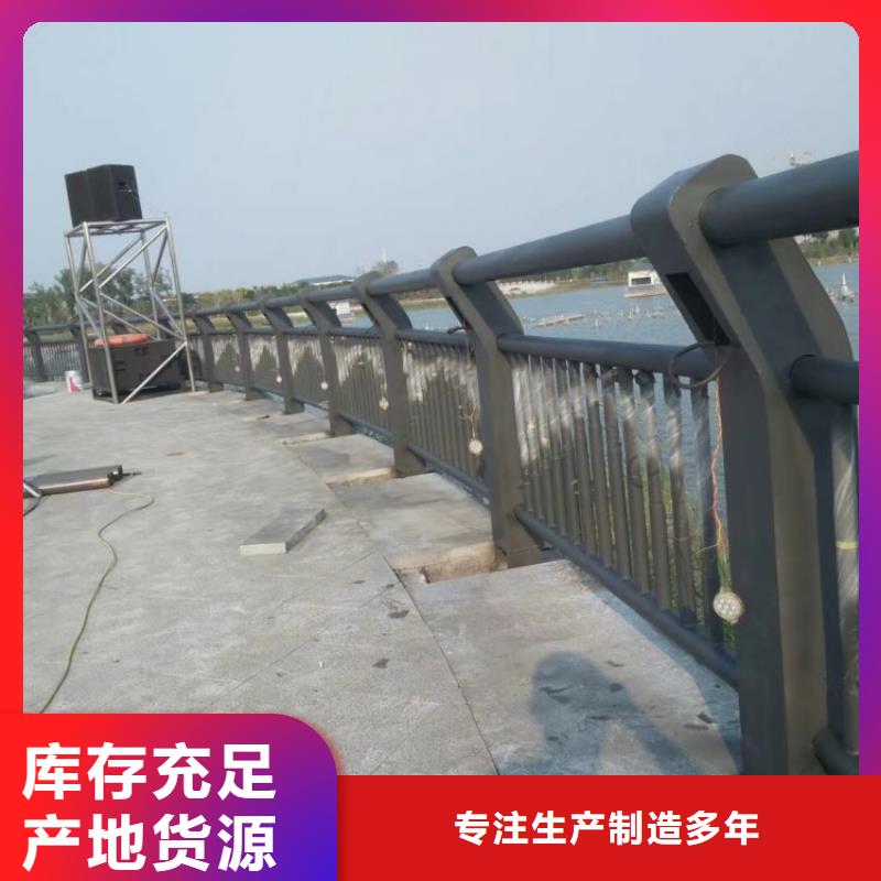 道路護(hù)欄三橫梁防撞護(hù)欄質(zhì)檢嚴(yán)格
