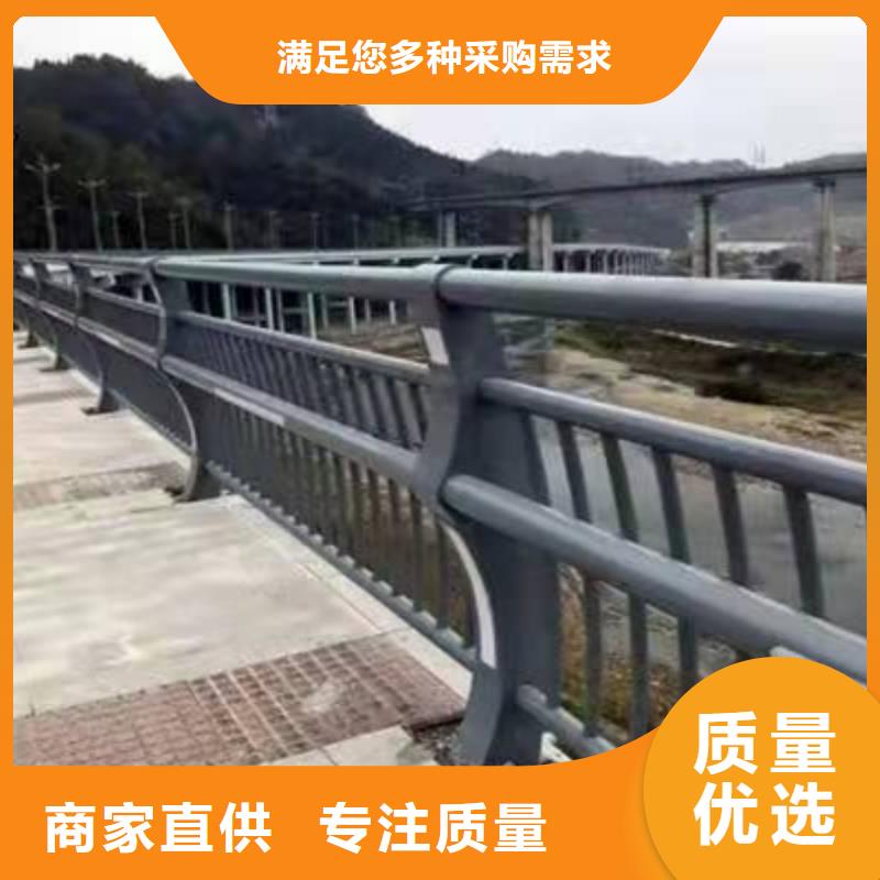 道路護(hù)欄三橫梁防撞護(hù)欄質(zhì)檢嚴(yán)格
