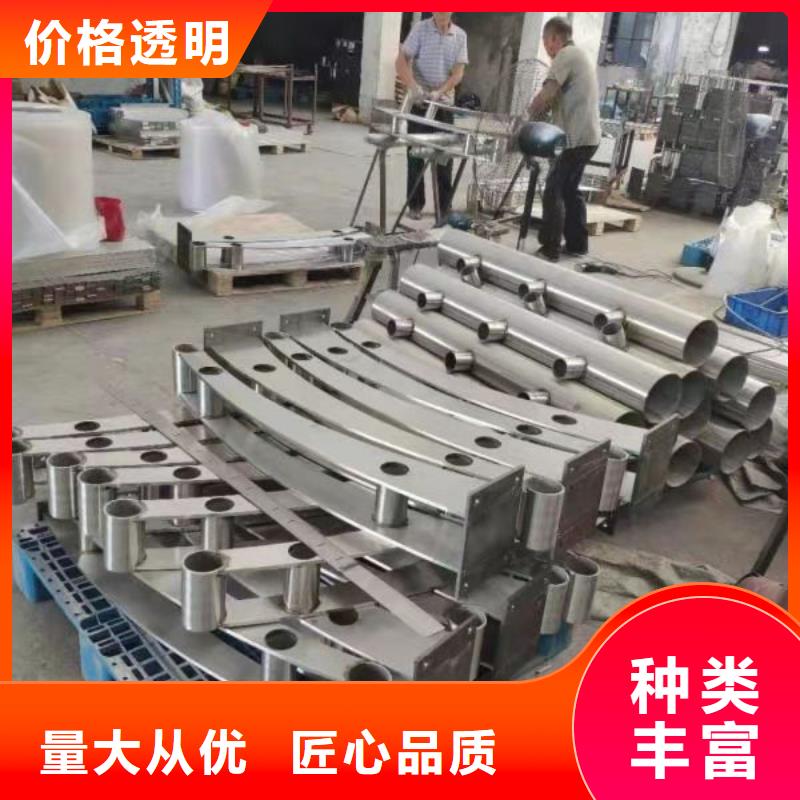 鑄造石仿石護(hù)欄立柱-防撞護(hù)欄立柱產(chǎn)品性能