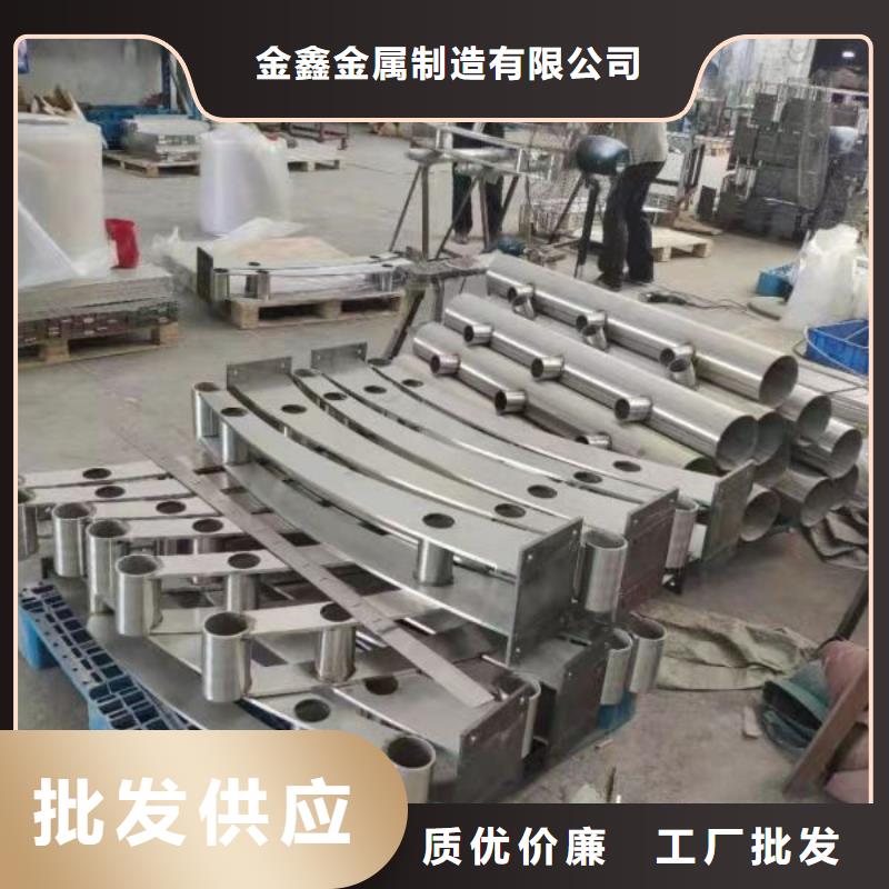 燈光景觀(guān)護(hù)欄廠(chǎng)家市政道路防護(hù)欄物美價(jià)優(yōu)
