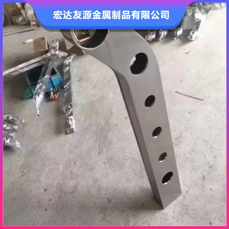 Q355D橋梁防撞護欄從業(yè)經(jīng)驗豐富