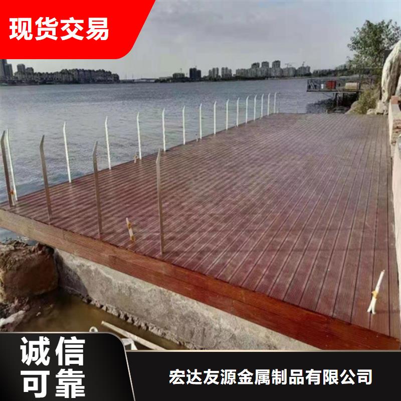 護(hù)欄201不銹鋼復(fù)合管欄桿廠家質(zhì)檢嚴(yán)格放心品質(zhì)