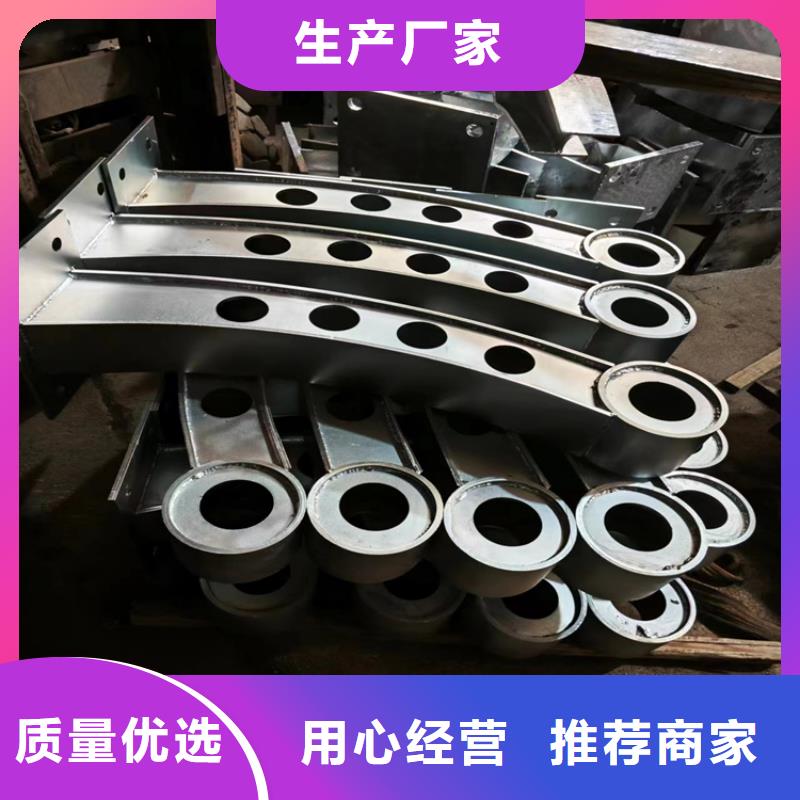 公路防撞護(hù)欄價(jià)格多少錢一米廠家-質(zhì)量保證