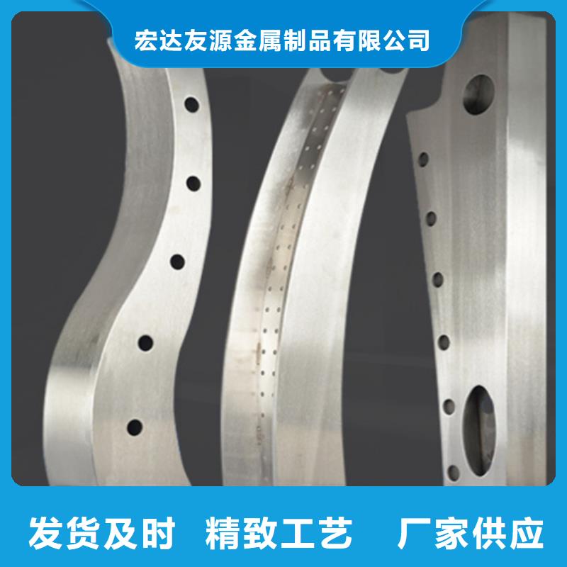 防撞護欄_橋梁防撞護欄生產(chǎn)經(jīng)驗豐富
