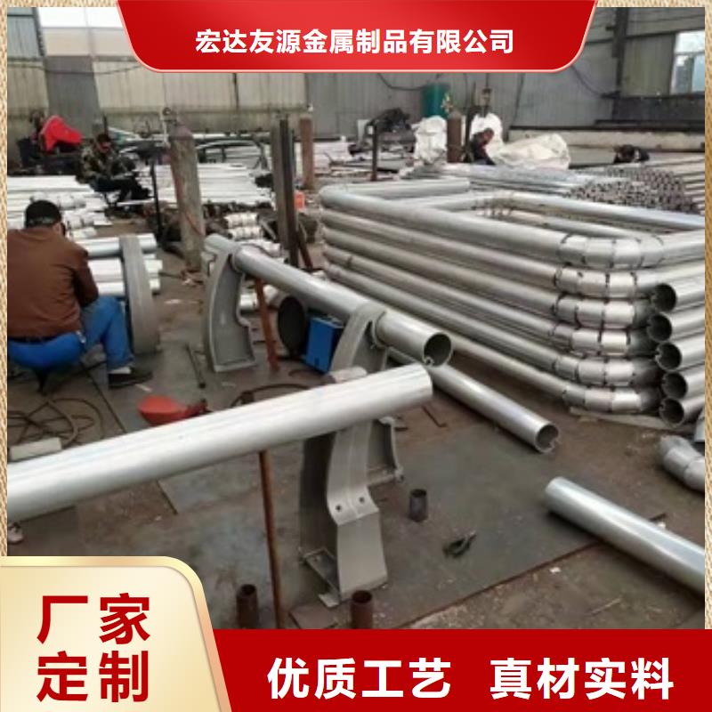 公路景觀防護欄好品質(zhì)看的見