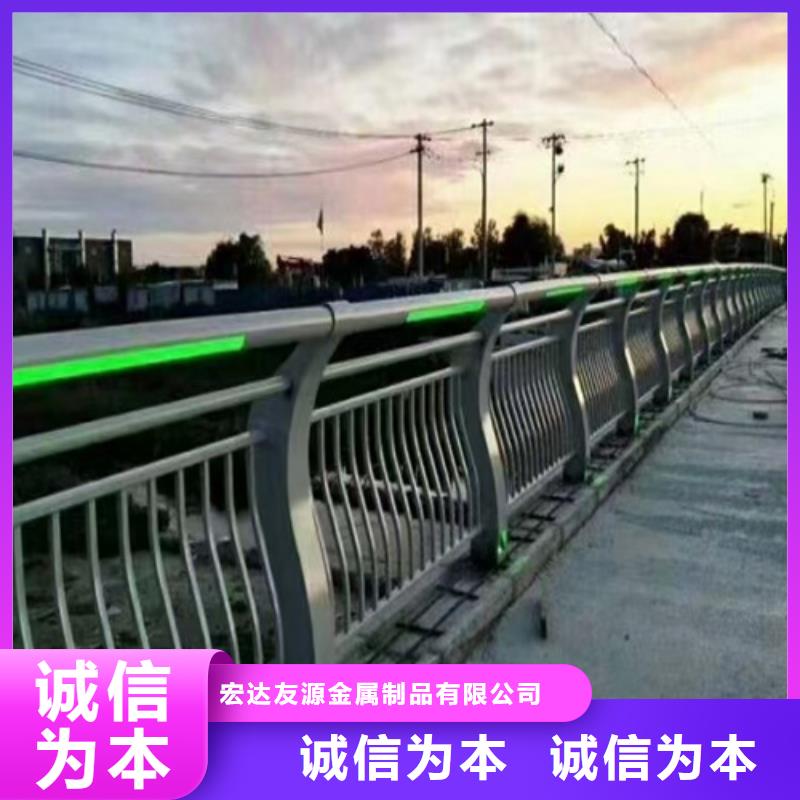 不锈钢复合管护栏,防撞护栏立柱厂家好产品有口碑