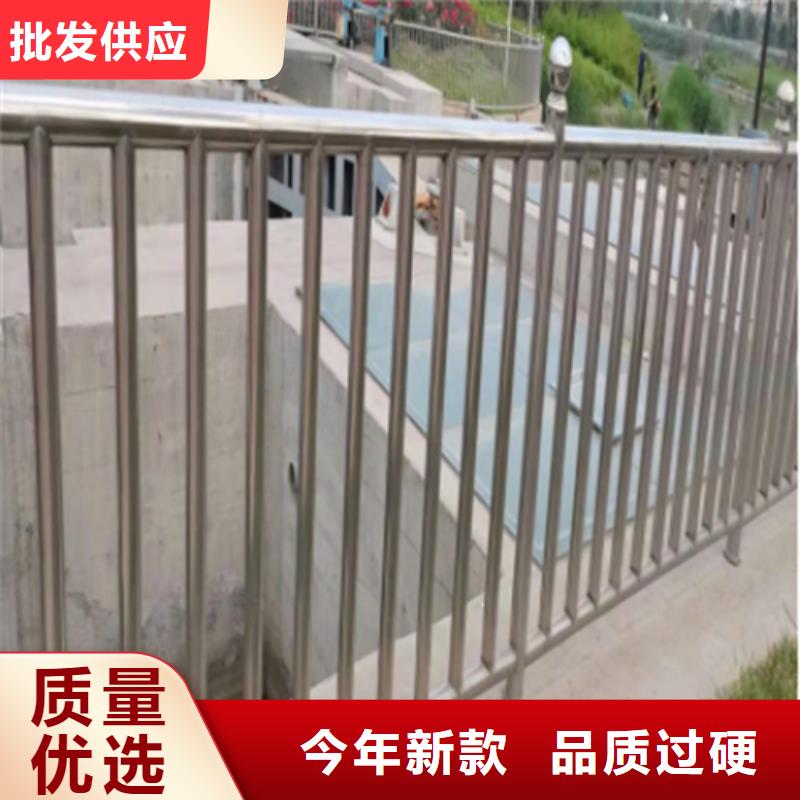 不锈钢复合管护栏,防撞护栏立柱厂家好产品有口碑