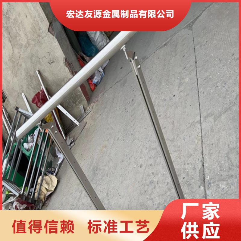 不銹鋼鋼絲繩護(hù)欄_不銹鋼復(fù)合管欄桿廠家貨源