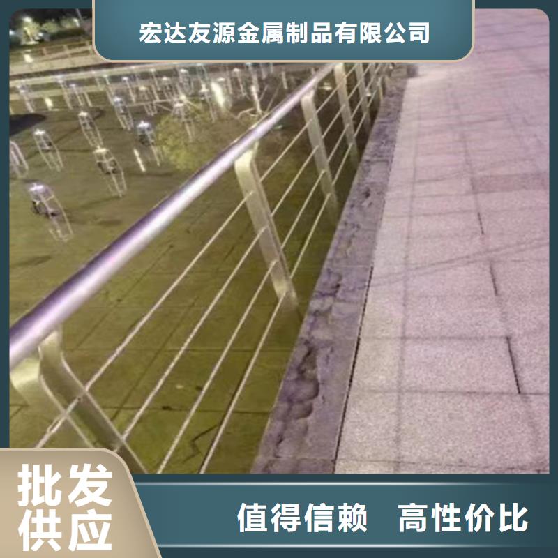 園林棧道護(hù)欄產(chǎn)品實(shí)物圖