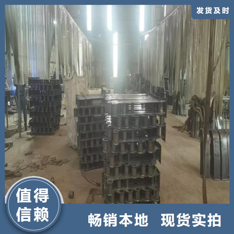 不銹鋼鋼絲繩護欄不銹鋼木紋轉(zhuǎn)印欄桿廠家出廠價