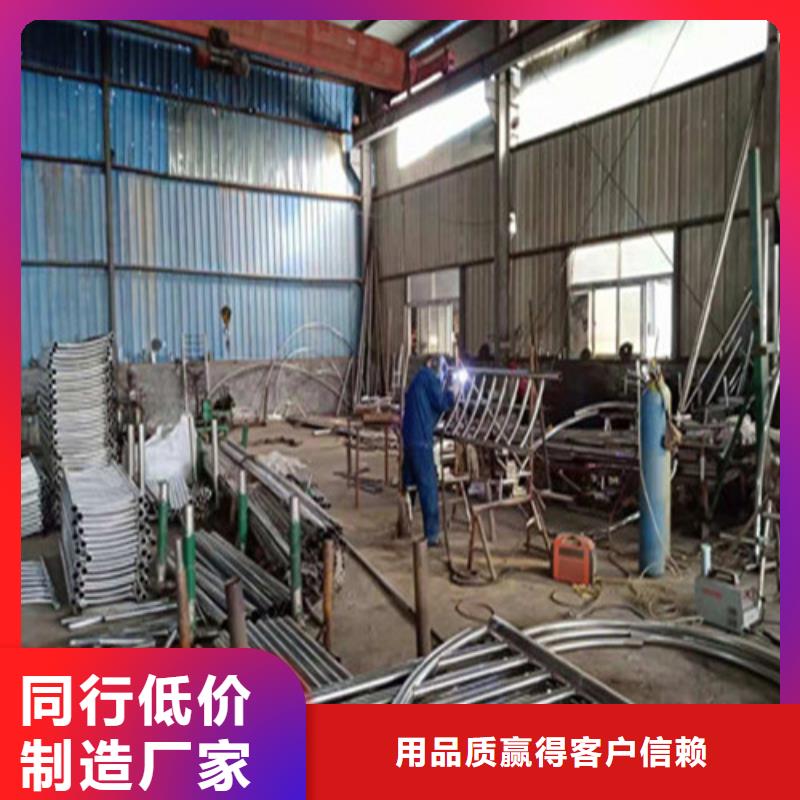 不銹鋼復(fù)合管隔離護欄-不銹鋼復(fù)合管隔離護欄價格實惠