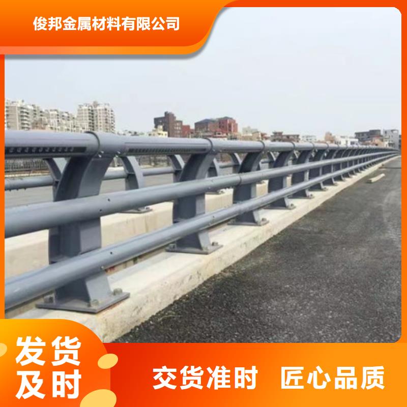 【防撞護(hù)欄仿木護(hù)欄專業(yè)廠家】