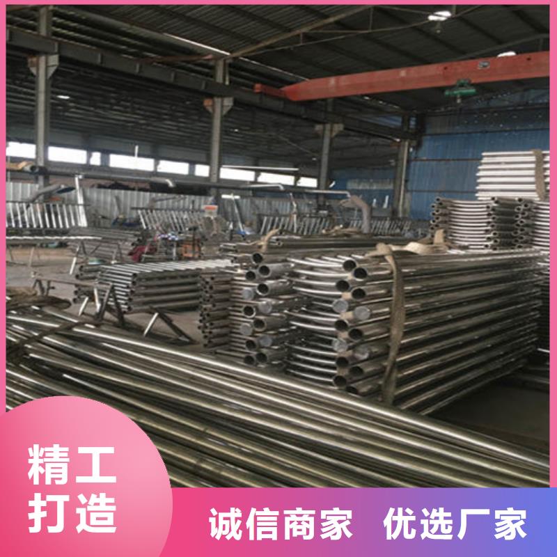 防撞護(hù)欄防撞護(hù)欄廠家生產(chǎn)經(jīng)驗(yàn)豐富