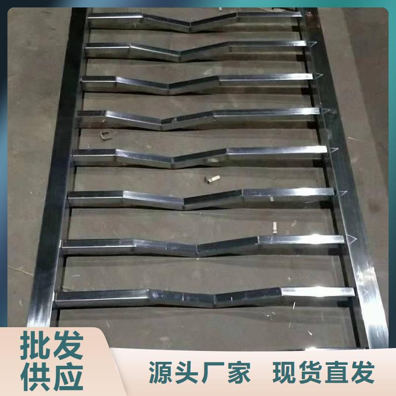 【防撞護(hù)欄-不銹鋼復(fù)合管欄桿質(zhì)優(yōu)價(jià)?！?></li>	
					 						
					    </ul>
                        
                    </ul>
                    <ul class=