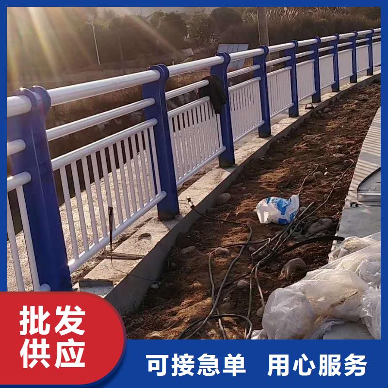 護(hù)欄-熱鍍鋅立柱真實(shí)拍攝品質(zhì)可靠