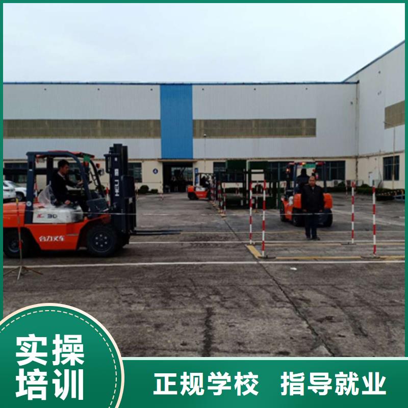 附件的挖掘機(jī)挖溝機(jī)學(xué)校|挖掘機(jī)培訓(xùn)技校都有哪些